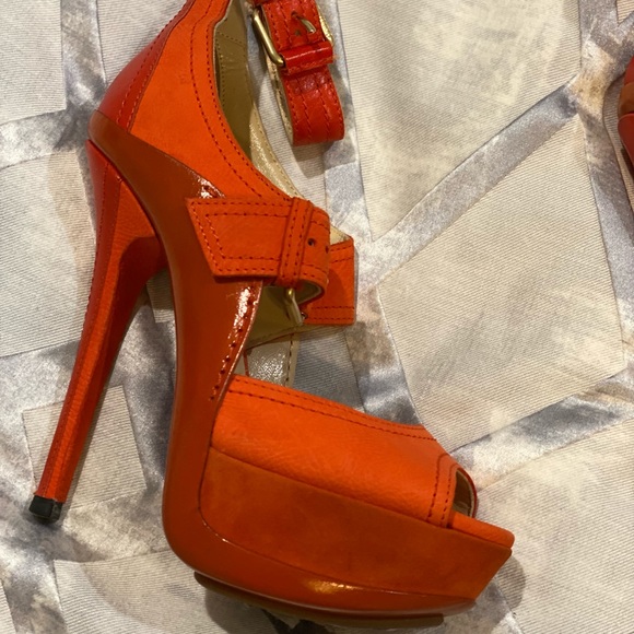 AUTHENTIC Jimmy Choo orange heels NWT. Purchased in London - Picture 3 of 10